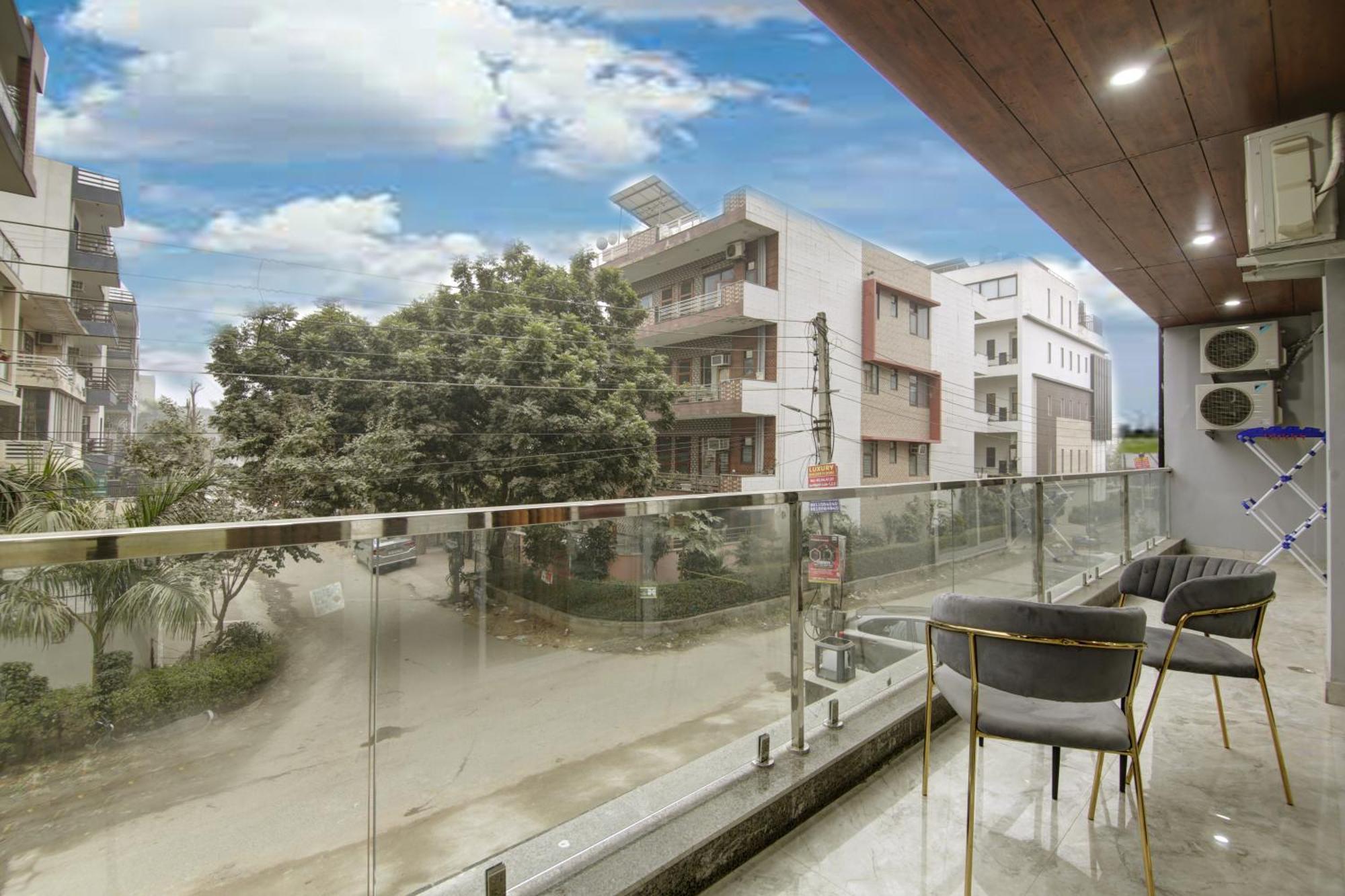 Limewood Stay - Millennium Huda City Center Gurgaon Exterior foto